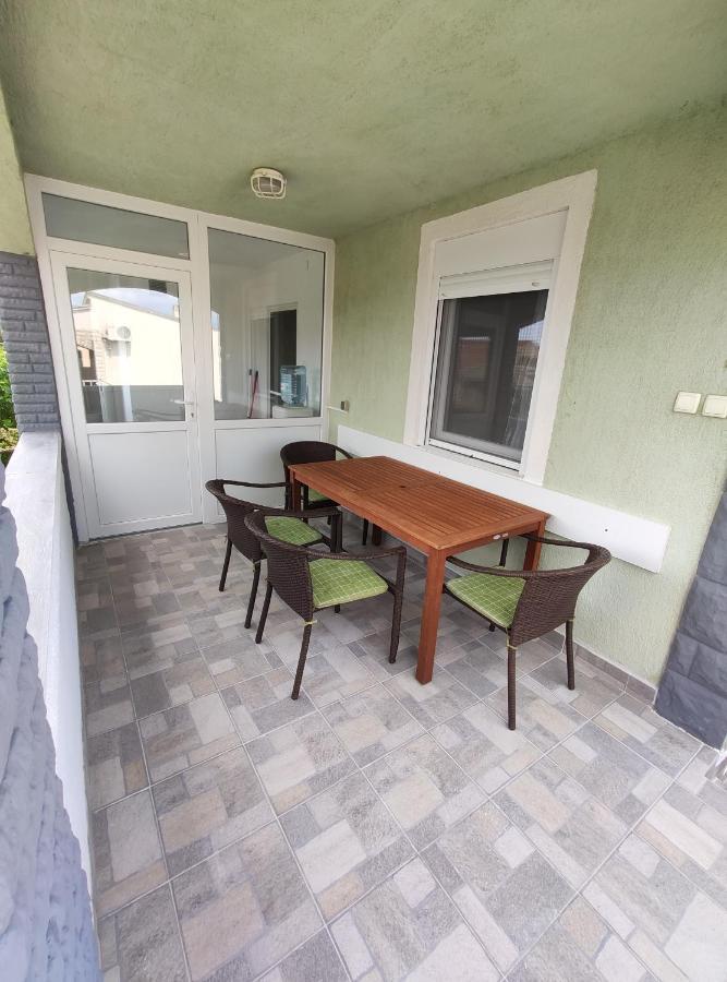 Apartman Pilcik Apartment Вир Екстериор снимка